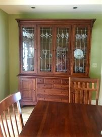 Gorgeous Lexington Furnitue Co Dining Room Table and China Cabinet with Leaded Glass. Stunning!