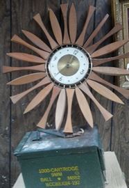 MIDCENTURY CLOCK