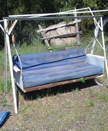 ANTIQUE IRON PORCH SWING