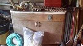 YOUNGSTOWN KITCHENS ELECTRIC SINK