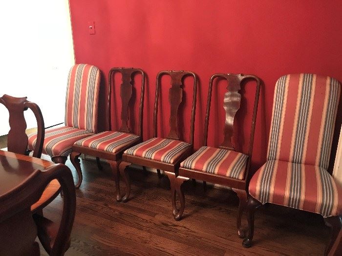 Mahogany Queen Anne Chairs to go with Pub Table      4 side chairs and 2 fully upholstered end chairs.