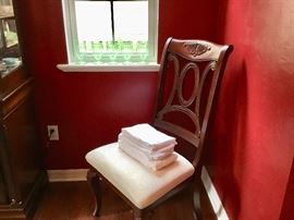Pretty green glasses, dining chair, 
