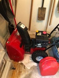 LIGHTLY USED 26" CUT ELECTRIC START SNOW BLOWER