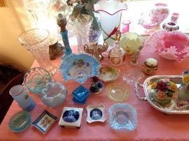 Fenton, satin and opaline glass. 