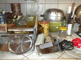 VINTAGE KITCHENWARE