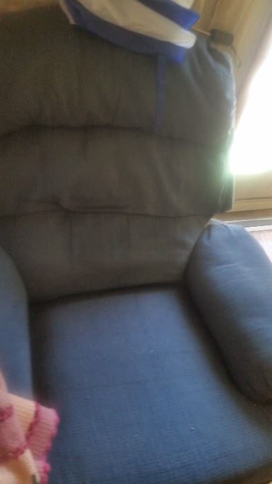 blue recliner good condition