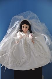 Large Madame Alexander doll, Scarlett Bride 21" with box