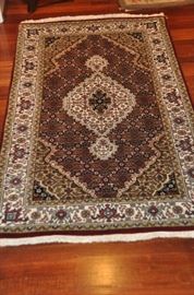 Fantastic wool and silk area rug hand made in India approx 3’ x 5’ 