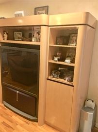 Wall unit