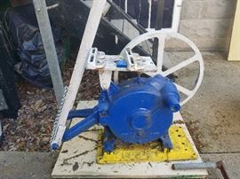 Challenge Co. pump jack