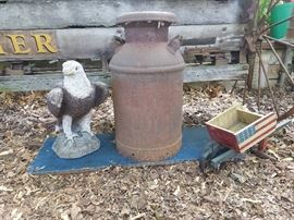 Batavia Dairy milk can
