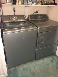 2011 Maytag Bravos washer and dryer.
