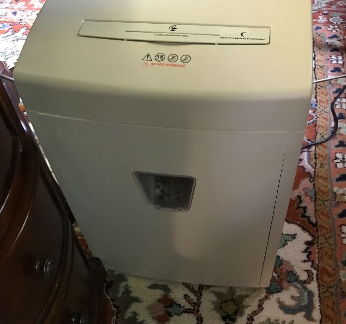 Ativa paper shredder front view