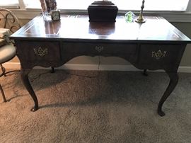 Baker Queen Anne Ladies Desk leather top