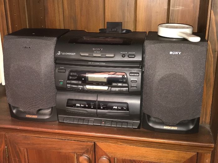 Sony CD/Stereo/Tape Deck with speakers