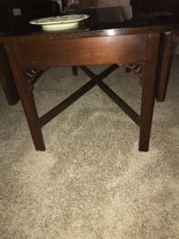 Side view of Kittinger drop-leaf coffee table