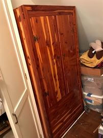 Portable cedar closet