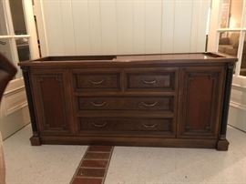 Vintage Magnavox stereo with record player