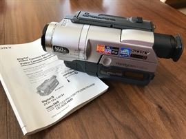 Sony Handycam digital video camera with 560X