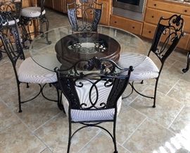 Dining Table w 6 Chairs