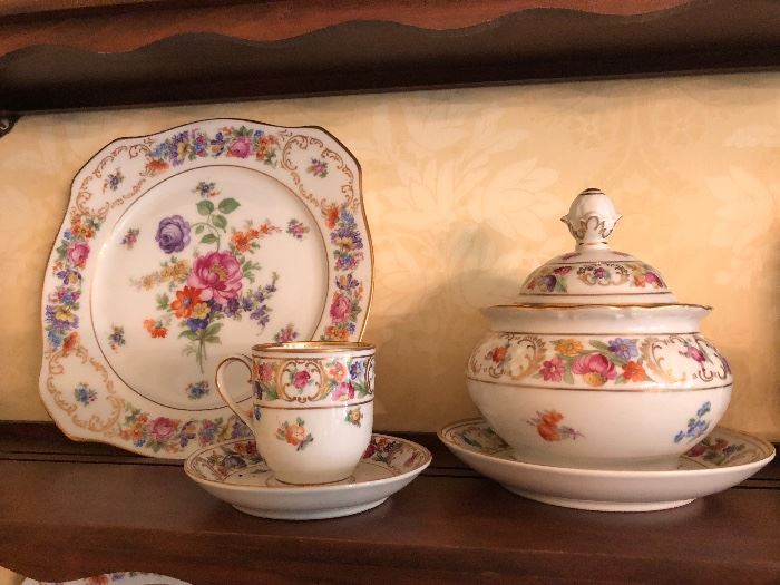 Schumann Bavaria 'Empress' demitasse cup & saucer and sugar bowl with lid