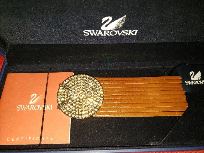 NEW in box Swarovski necklace with certificate