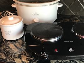 Lots of great kitchen ware!