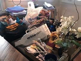 Entertainers odd'n ends