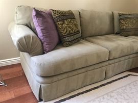 Large Sectional Sofa, LIKE NEW!