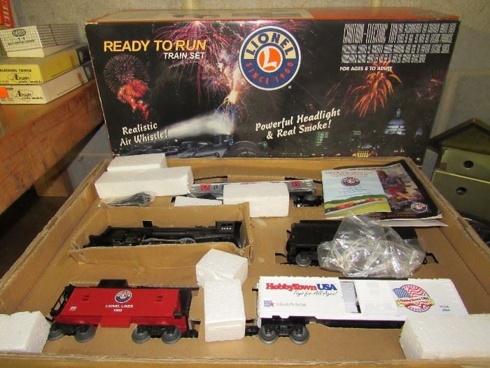 Never Used, in box Ready to Run Lionel Electric Train Set (newer model)
