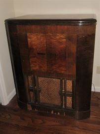 Antique Radio and Turntable Cabinet (missing parts)