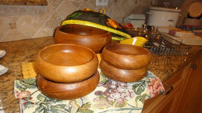 Wood salad bowls
