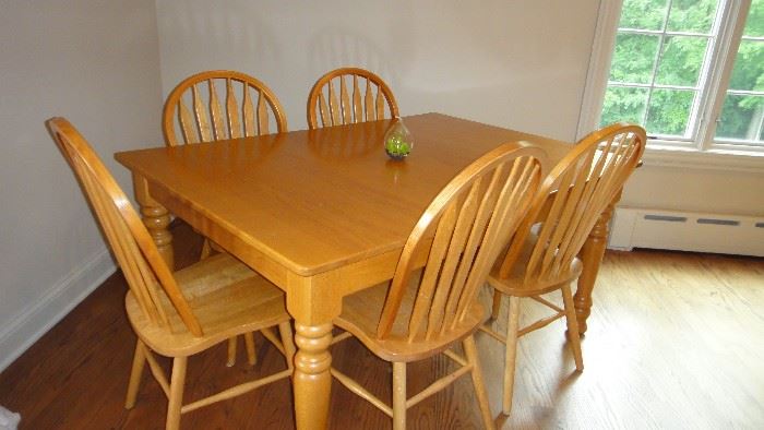 Oak kitchen table with 6  chairs, 