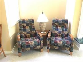 Pair of upholstered Recliners