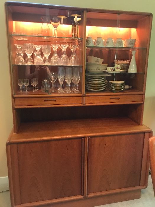 Mid Century Modern, Teak China Cabinet.   Perfect size and cabinet door fronts glide open and disappear into sides.  Love this piece!