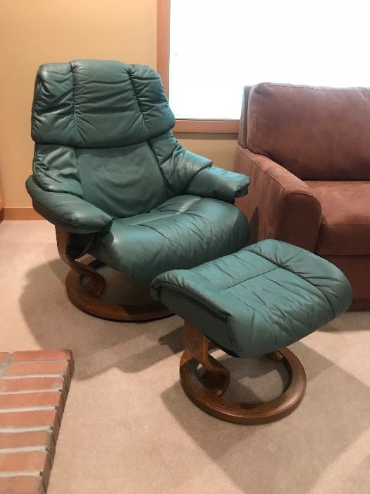 Larger Green Ekornes Scandinavian Stressless Recliner.  Be warned.... if you sit in this you may fall asleep.  