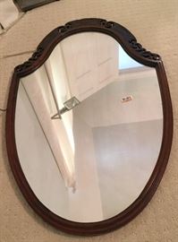  Federal style mirror. 