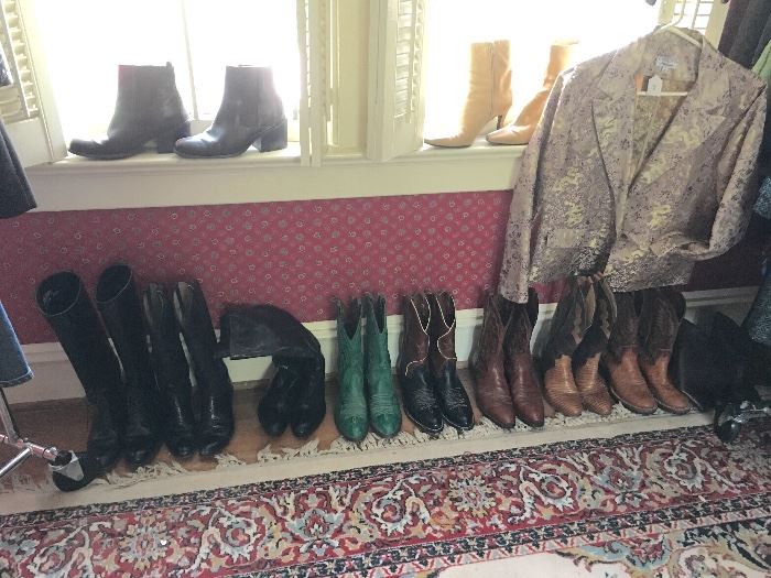Women's Cowboy Boots (Size 7-8)
