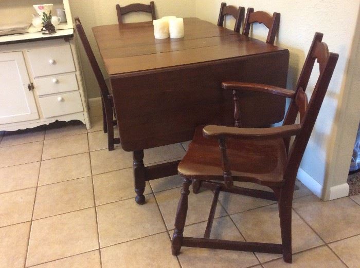 Antique Drop Leaf Dining Room Table, 2 leafs, 5 chairs, 1 captain's chair