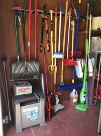 Garden Hose Reel Box Keeper