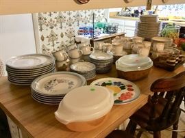 Retro dishes, pyrex, etc