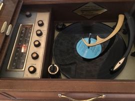 Magnavox mid century console stereo