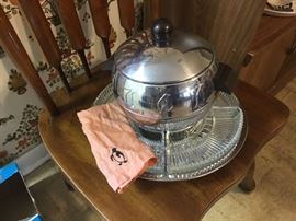 West bend Penguin ice chest with party tray