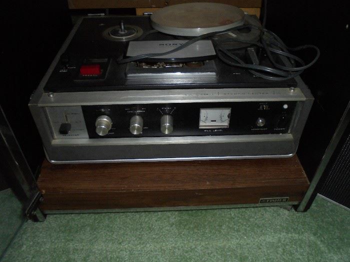 Sony stereo corder Reel-Reel solid state 230