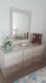 $60    9 drawer dresser with mirror