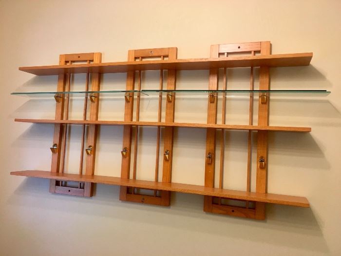 Wall shelf