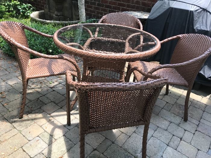 Outdoor patio furniture
