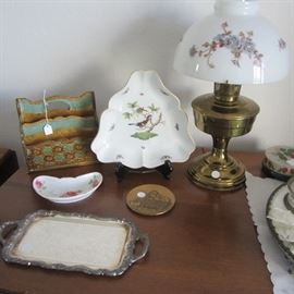 Herend dish, old oil lamp, wired, etc. 