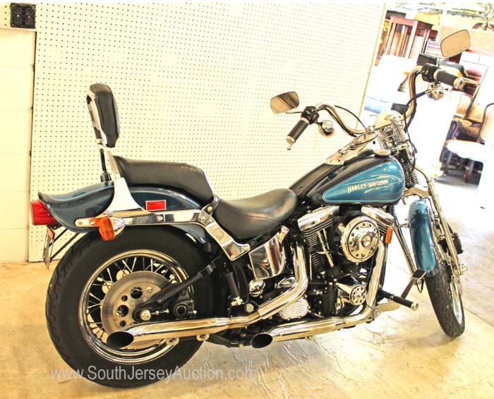 991 FXSTS Soft Tail Springer Harley Davidson Motor Cycle

20,000 Original Miles

Medium Loud Pipes otherwise Stocked

Located Inside – Auction Estimate $6000-$10000 