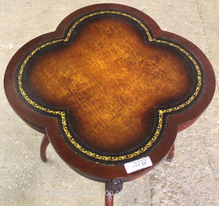 Mahogany Spider Leg Leather Top Lamp Table
Located Inside – Auction Estimate $100-$200
